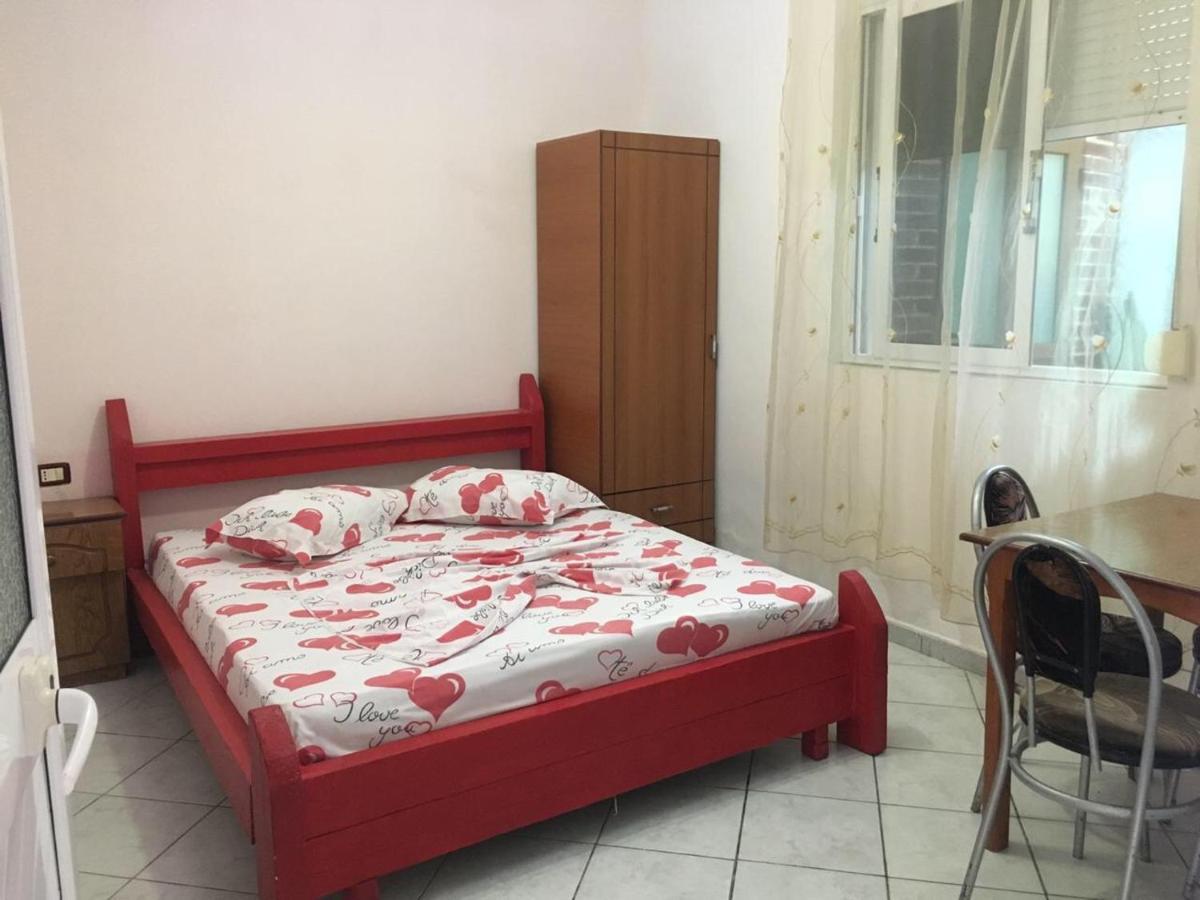 Hotel Ridal Vlorë Exteriör bild