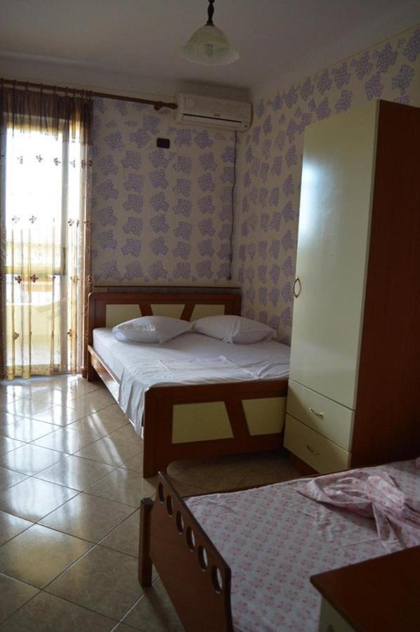 Hotel Ridal Vlorë Exteriör bild