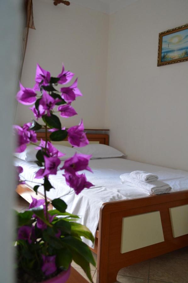 Hotel Ridal Vlorë Exteriör bild