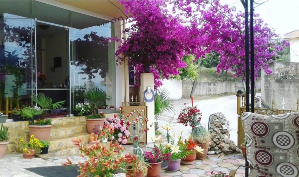 Hotel Ridal Vlorë Exteriör bild